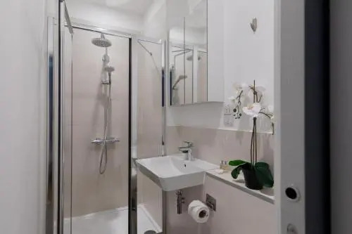 London City Apartments - Luxury and spacious apartment with balcony
