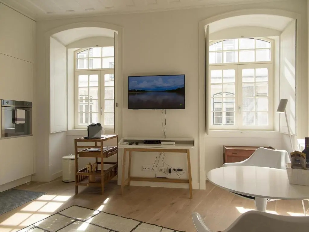 Chiado bright modern apt with ac elevator