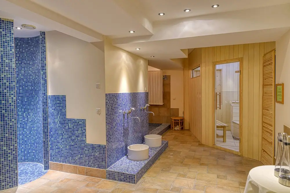 HOTEL alter Landsitz