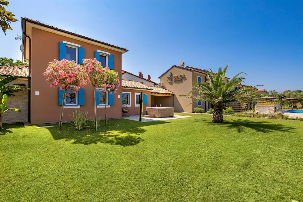 Olea Residence