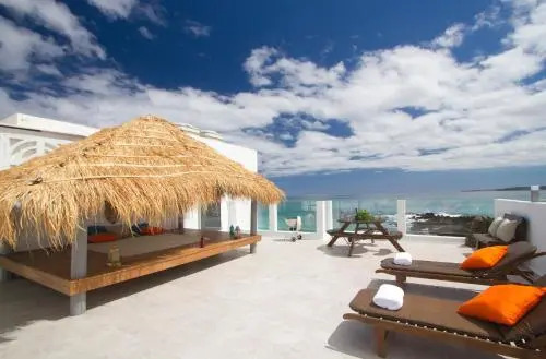 Driftwood Sea front apartment