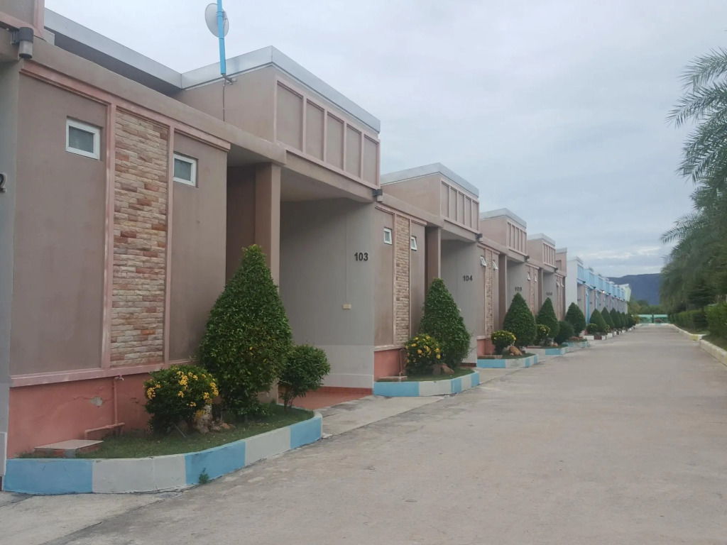 Lake View Resort