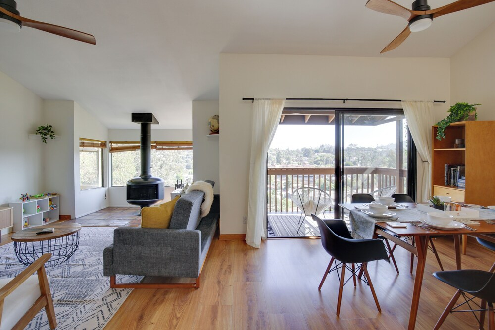 La Mesa Townhome: 15 Mi to San Diego!