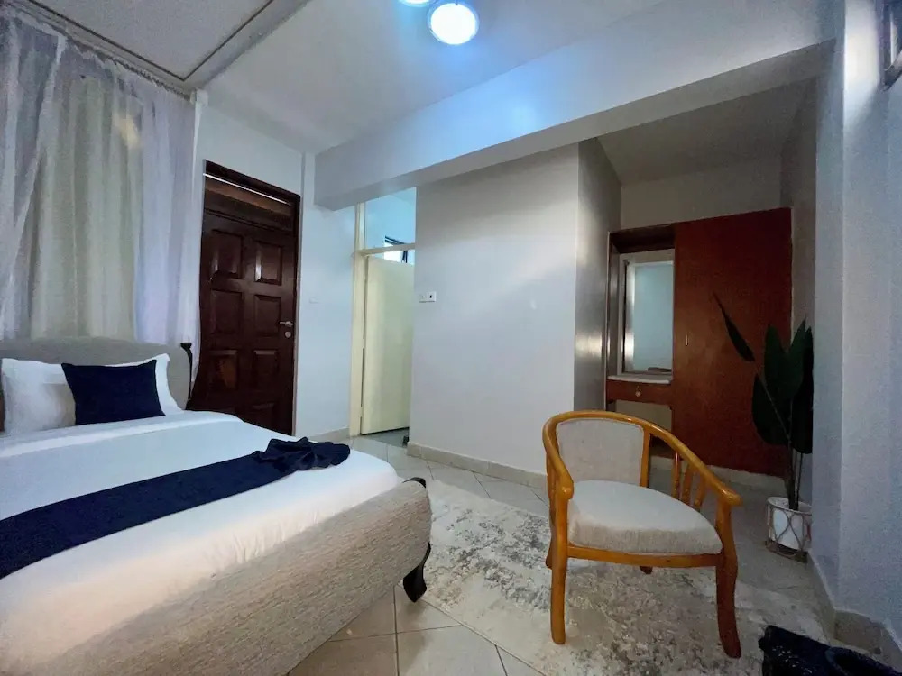 Iman Hotel
