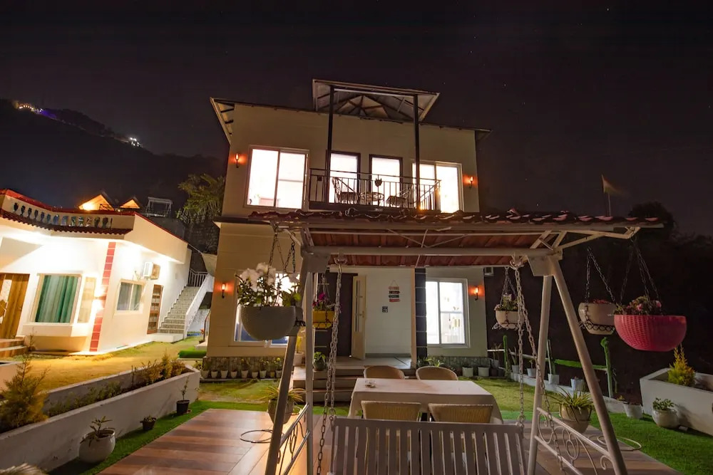 The Narayana Homestay - Villa