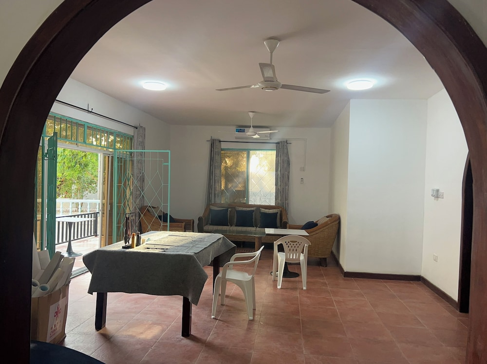 芒果海滩酒店Mango Beach Hotel