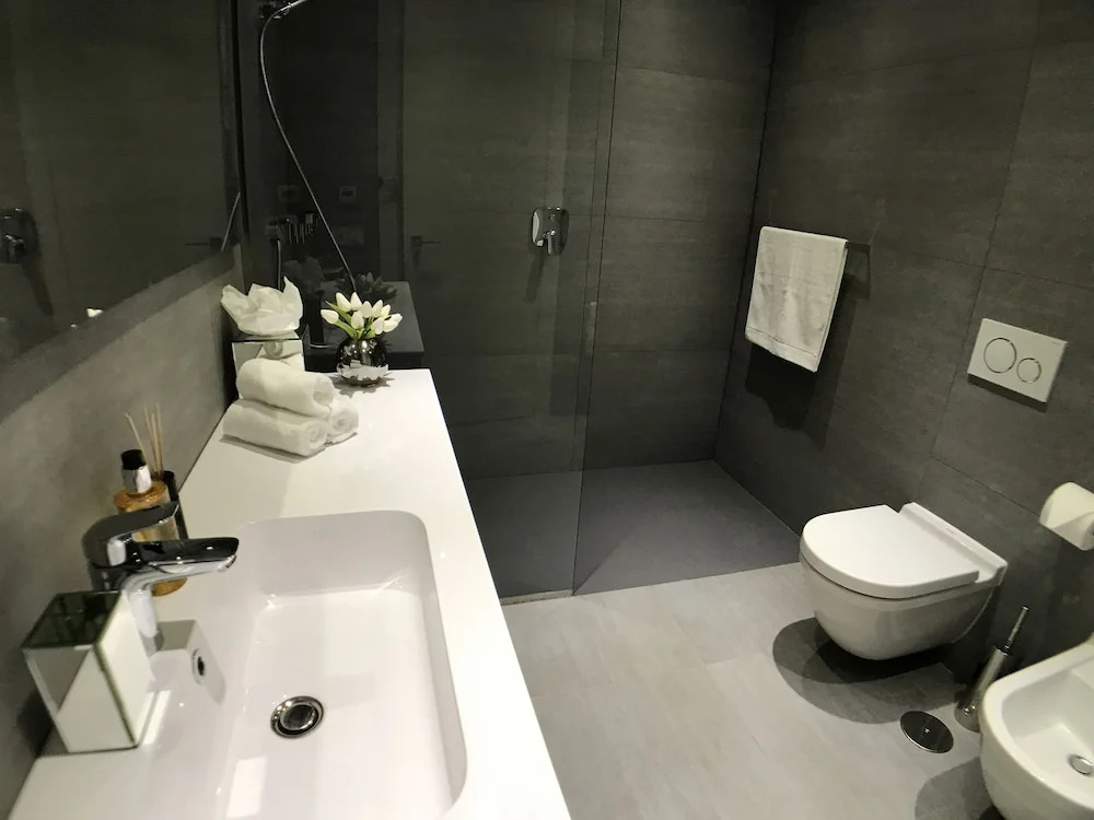 Contemporary 1 Bedroom Apt Puerto Banus
