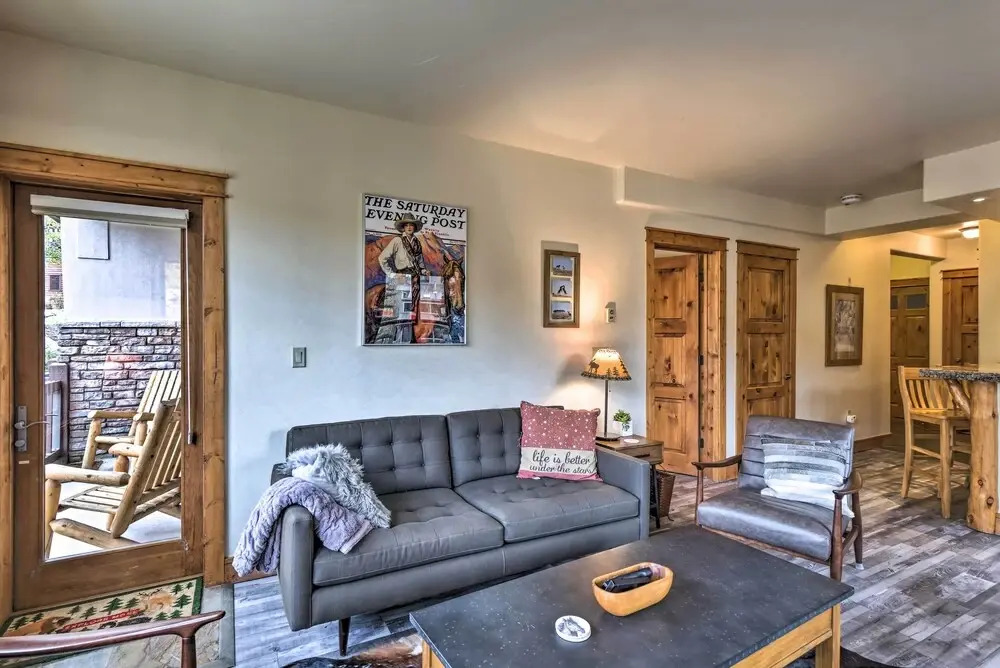 Cozy Crested Butte Condo 50 Yards From Ski Lift!