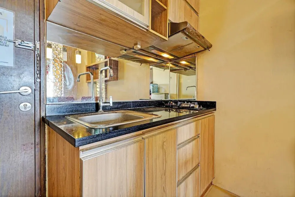 The Suite Metro Apartment by King Official
