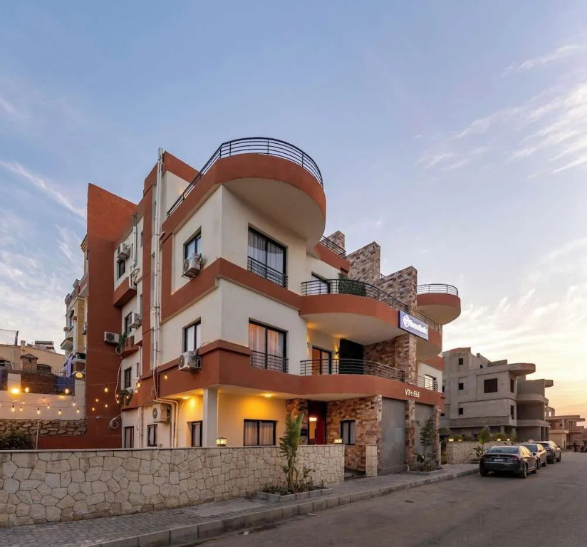 Golden Gates Residence