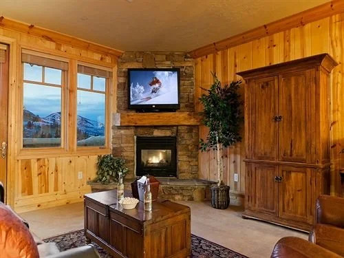 Red Stag Lodge by Utopian LVH