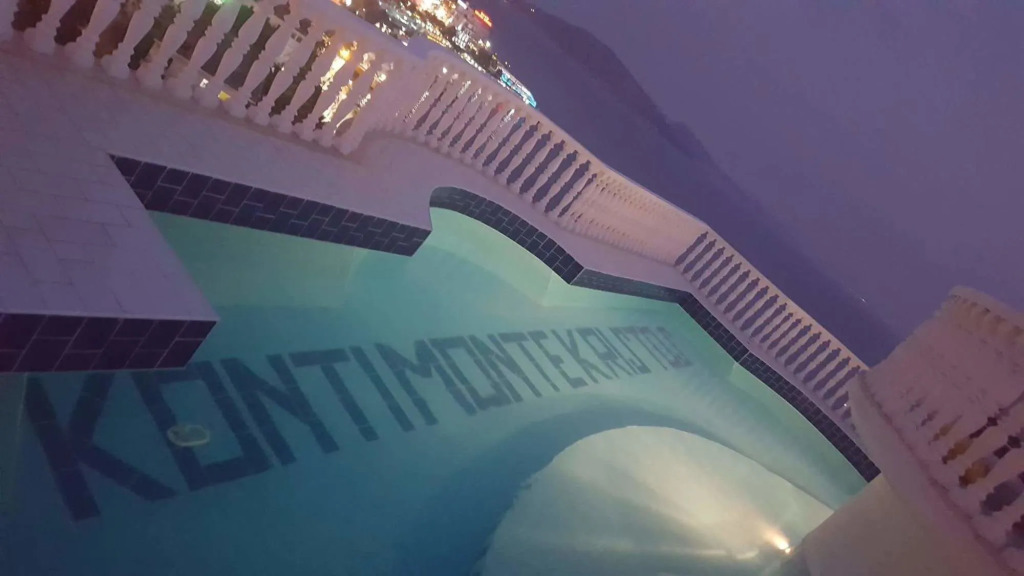 Hotel Di Monte Cristo - Roof Pool