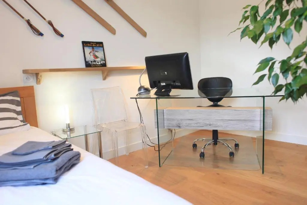 70 rue Thiers Championnet, close SNCF, new & design, 2 bedrooms, 1 office