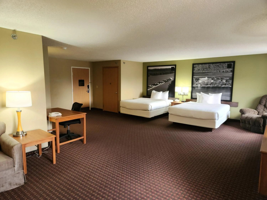 MainStay Suites LeClaire - Quad Cities
