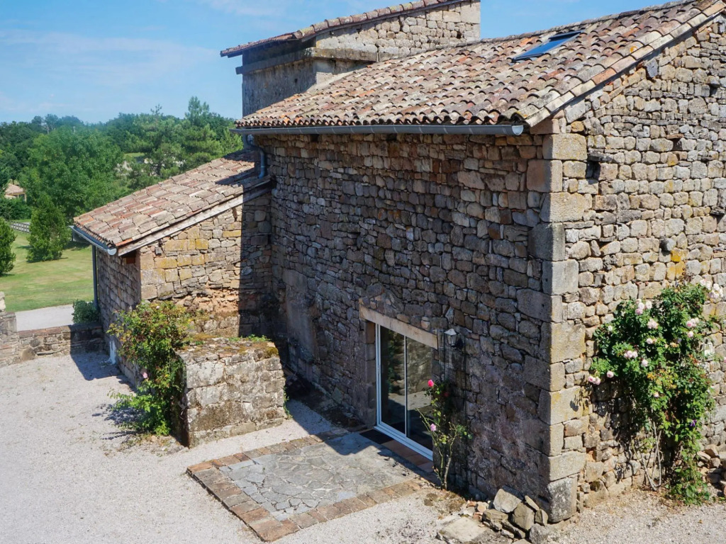 Superb Holiday Home in Saint-Beauzile with Private Pool