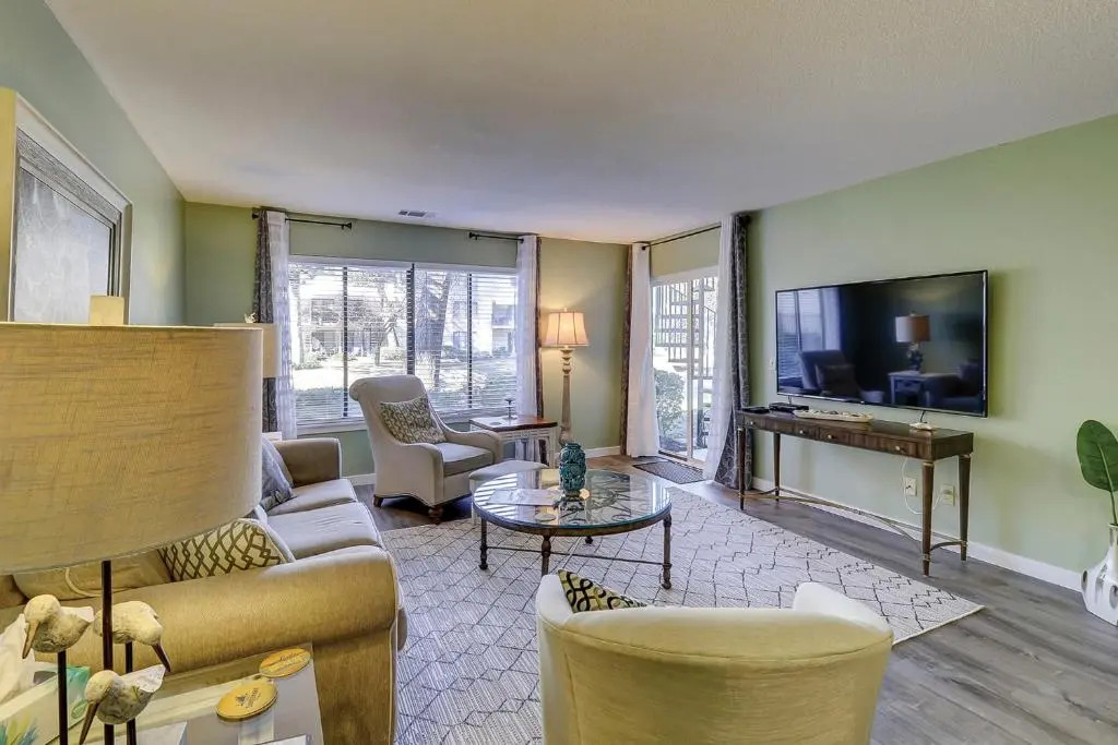 28 Springwood 2 BR Condo Forest Beach