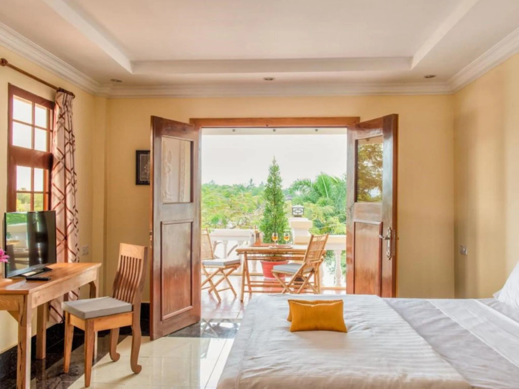Pink Sands Villa - All Adults