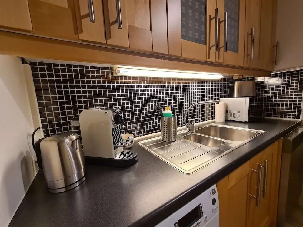 Lovely 3-bedroom Apartment Near City Center