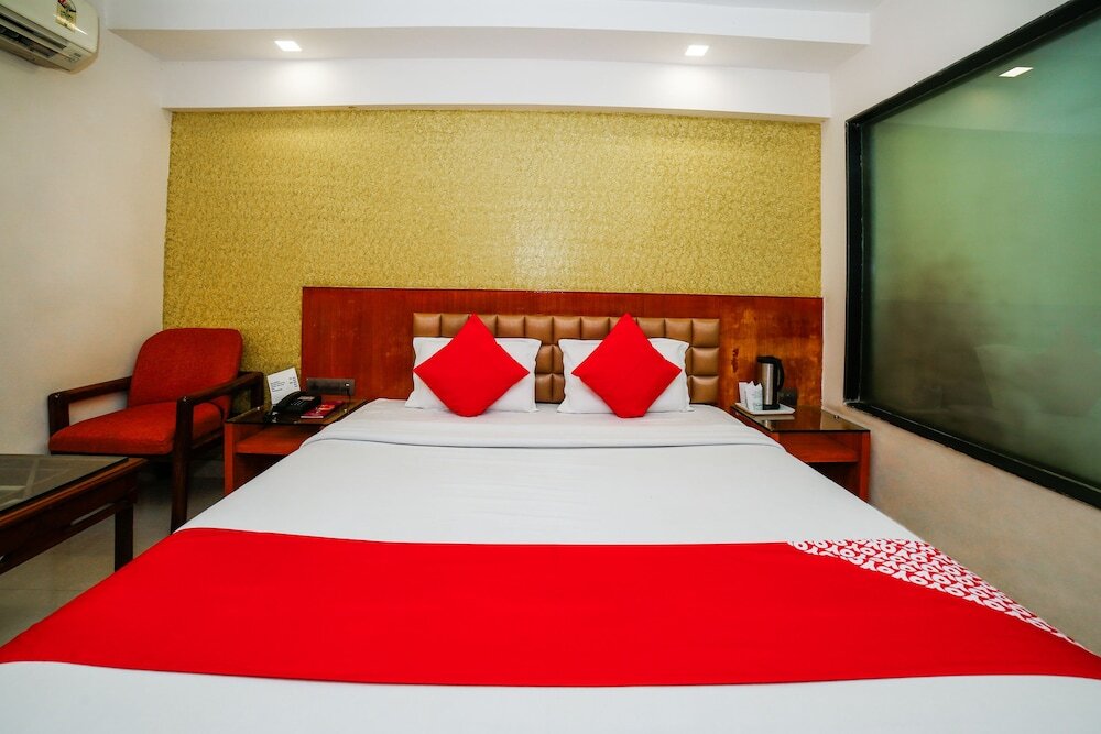 OYO 22953 Hotel Shelter