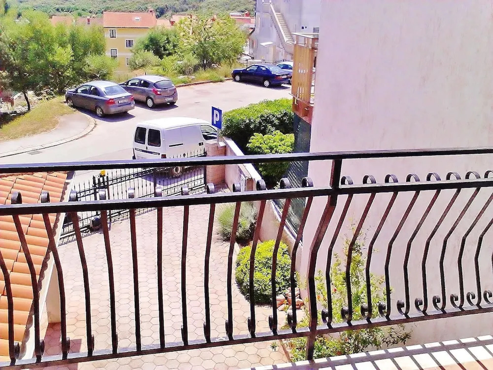Apartments Rudan 253