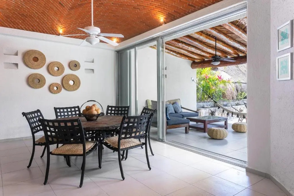 Casa Lucio private pool