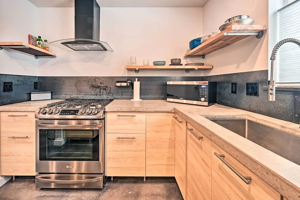 Modern Missoula Home ~ 2 Miles to Downtown!