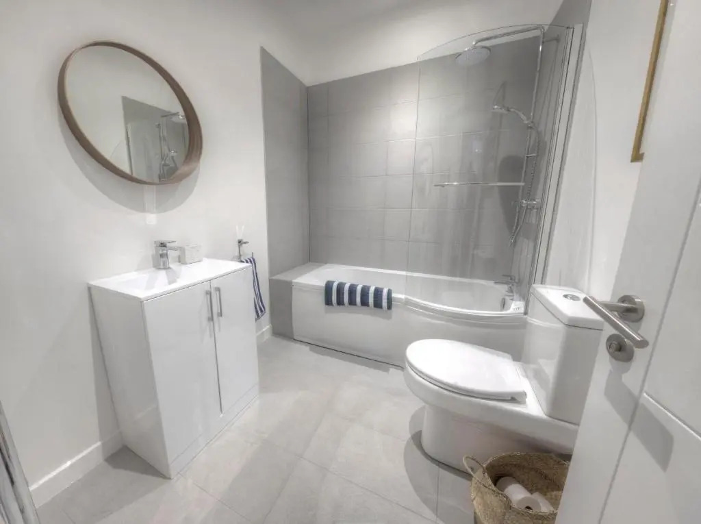 The Swell, Rhosneigr - Ground floor 2 bed With Parking