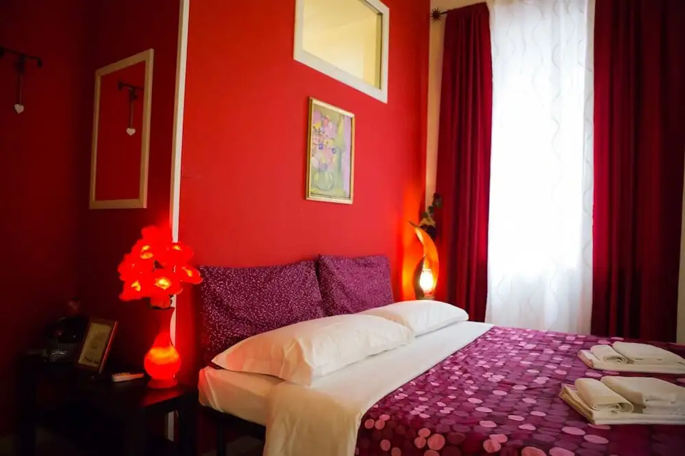 Strawberry House Bed & Breakfast