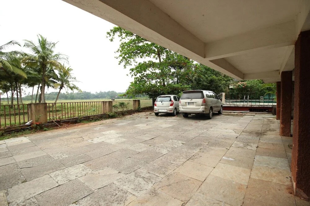 OYO 9872 Home Boutique 2BHK Fatrade Beach