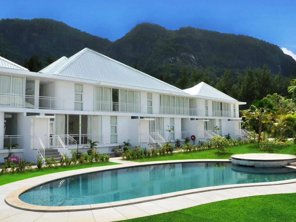 Luxury apartment on Eden Island