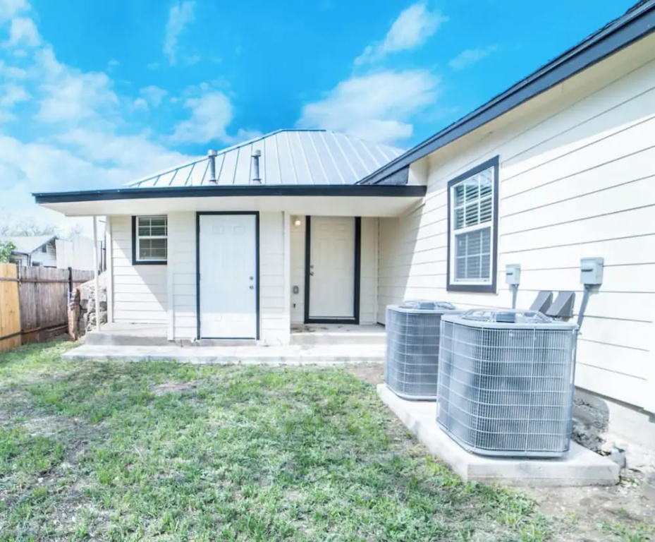 Fascinating 1br/1 BA Near Festive DT and Riverwalk