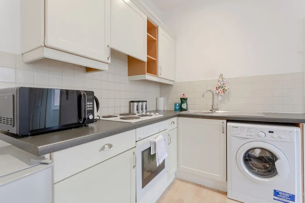 Spacious Studio in West Kensington
