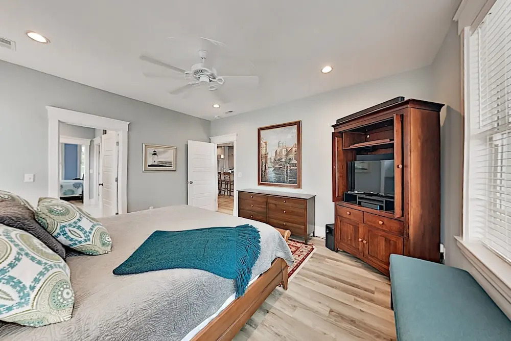 Brand-new Beachfront W/ 2 Chefs Kitchens 6 Bedroom Home