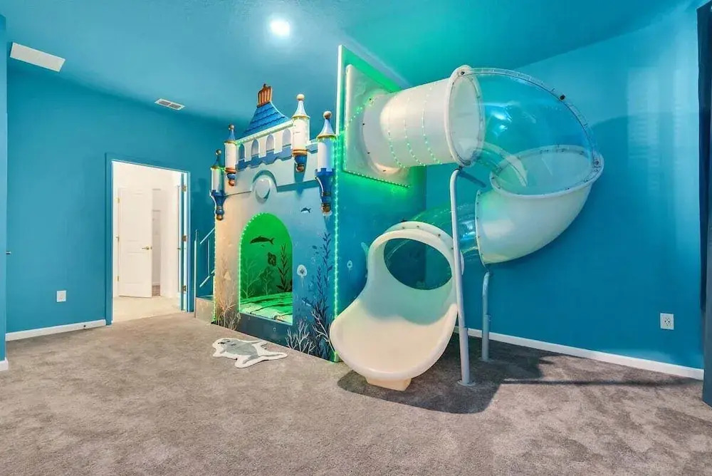 2473 Shanti · Deepsea World/15 Suites/sleep 30/oversize Pool&spa