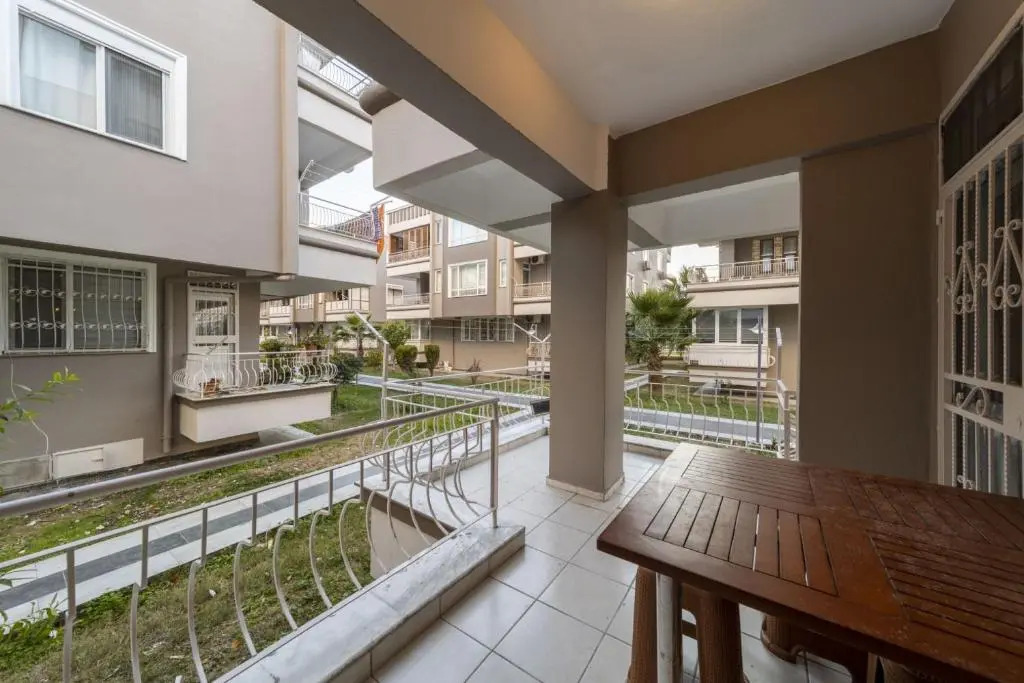 Vibrant Flat With Lovely Balcony in Muratpasa