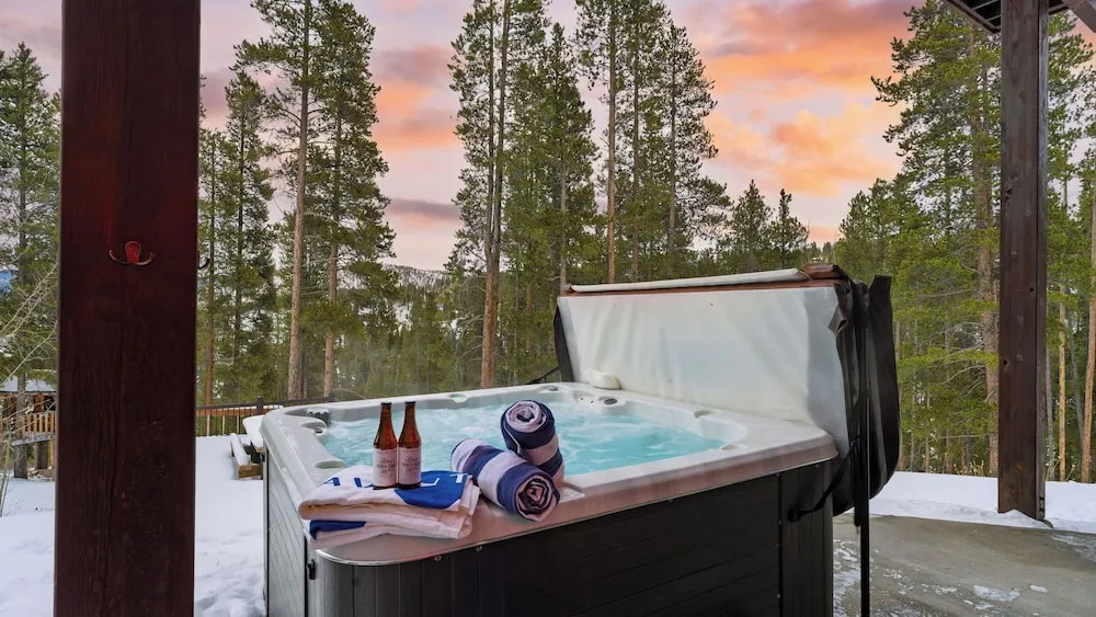 Skate Bowl, Climbing Wall, Arcade Breckenridge Adventure Chalet by Avantstay