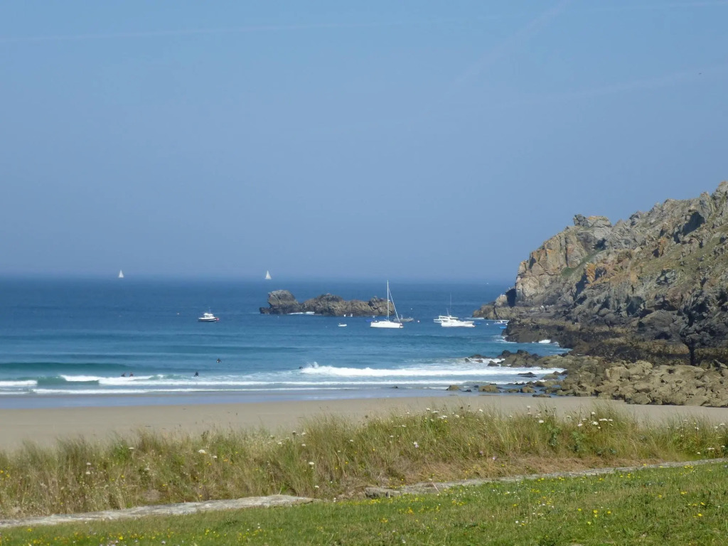 Studio 100 m from one of the most beautiful beaches of Finistere, Audierne
