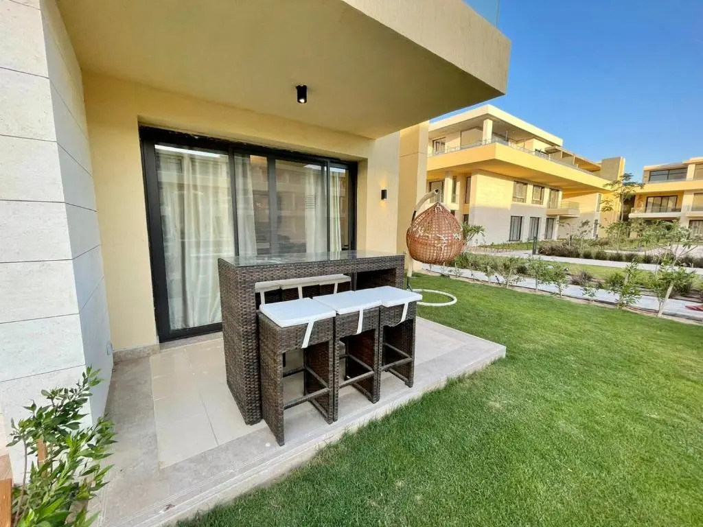 G Cribs 2 Br Sharing Pool (Adults Only)