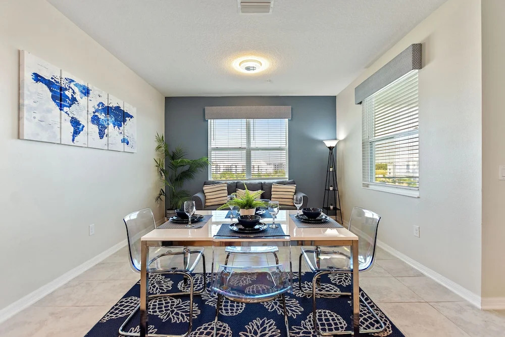 2bd Top Floor Condo Overlooking Pool by Shine Villas
