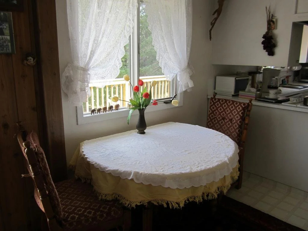 The Cozy Cubbyhole B&B