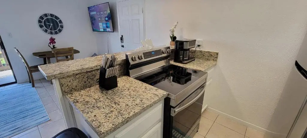 Tiki Condo 261