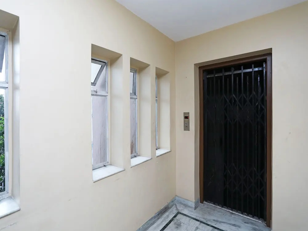 OYO 15966 Hotel Shivam