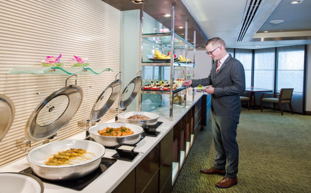 Holiday Inn Bangkok Silom by IHG