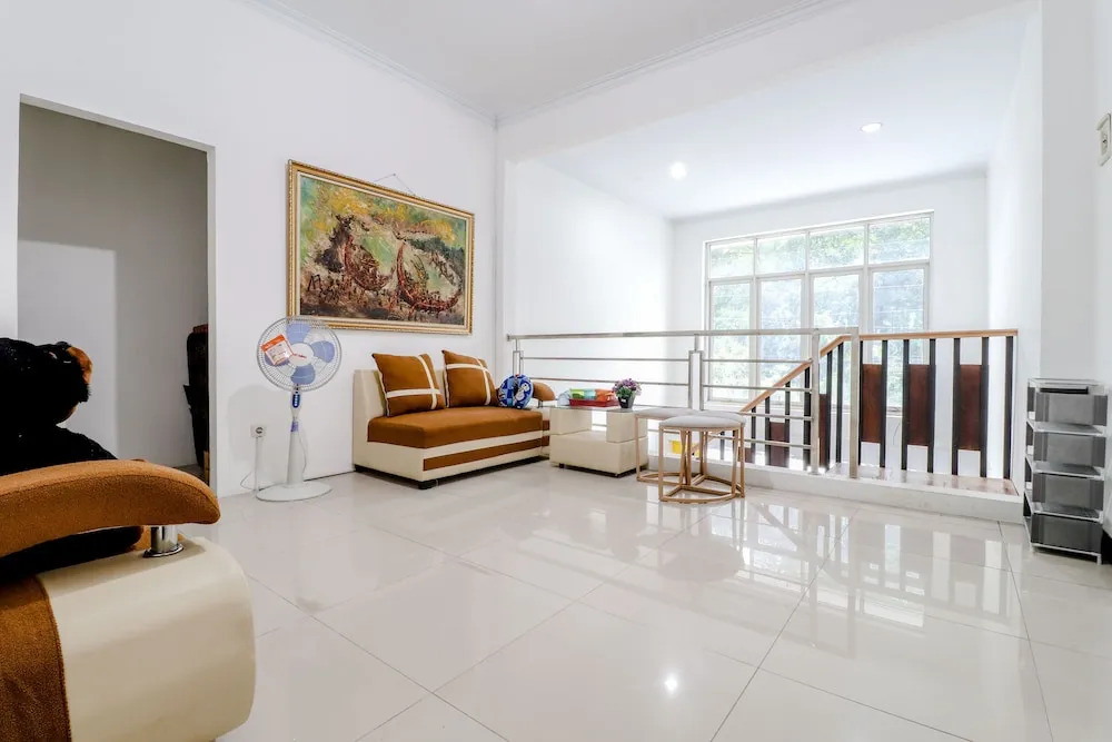 Emerald Residence
