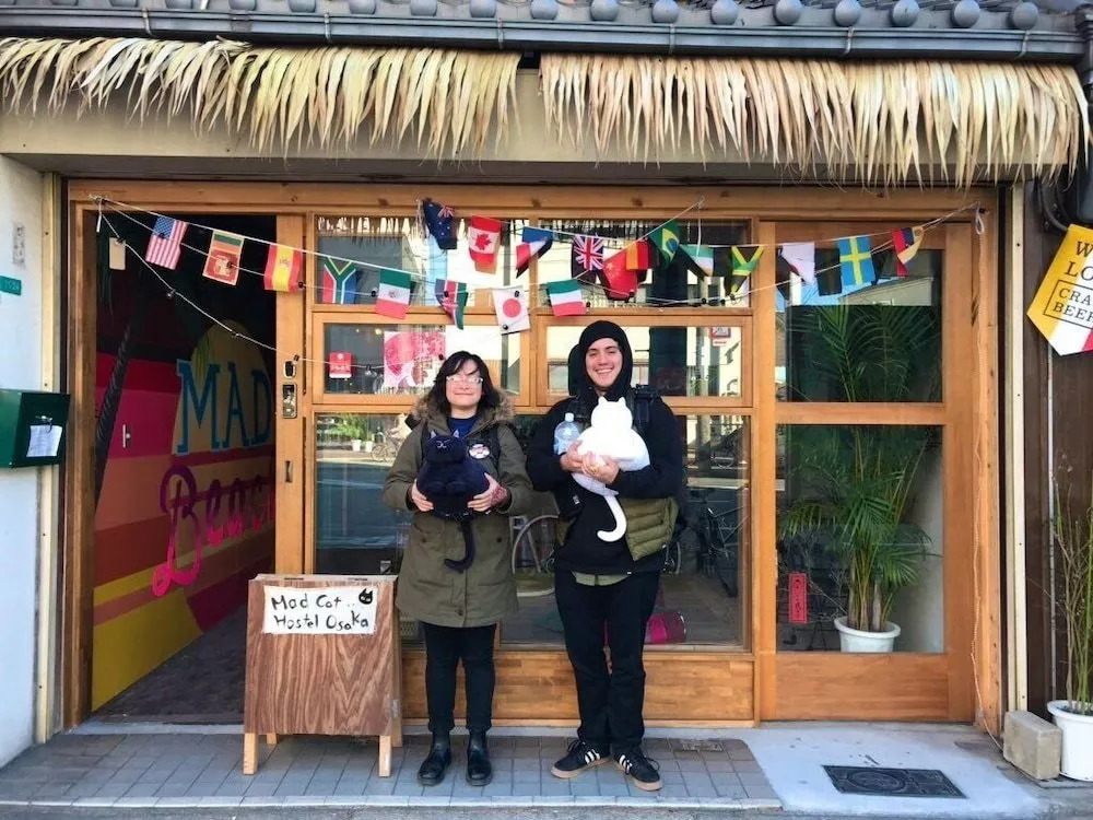Mad Cat Hostel Osaka & Bar
