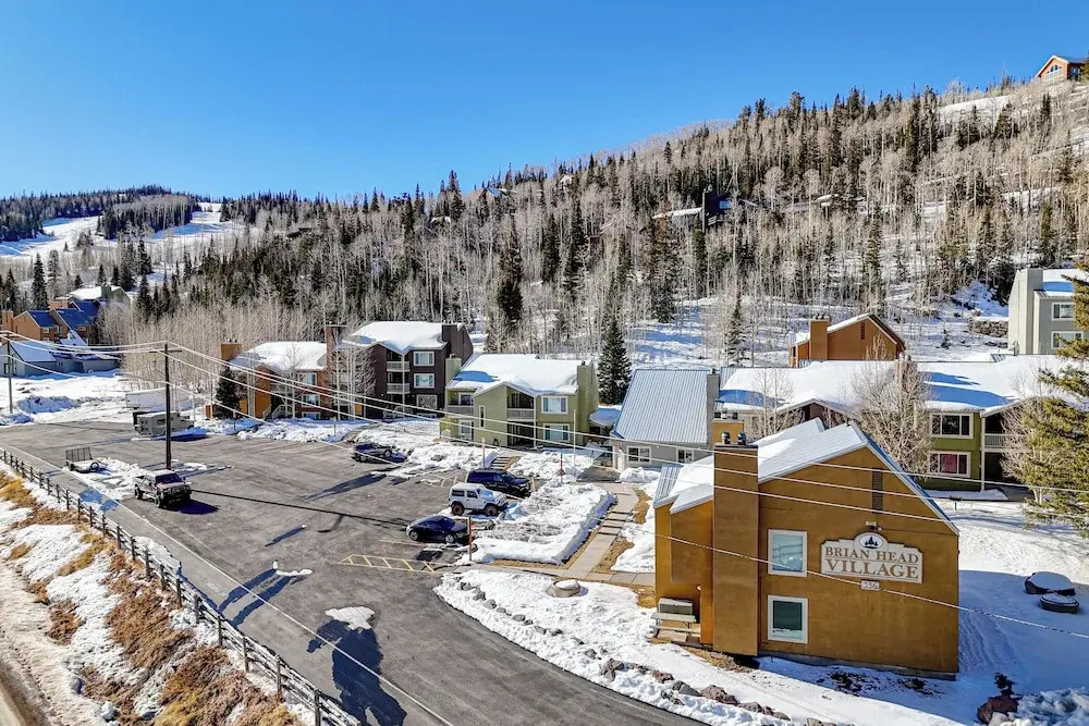 Walk to Giant Steps: Mtn Retreat w/ Hot Tub Access