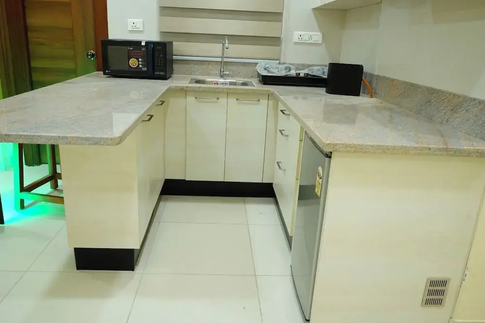 Am Suites Luxury Service Apartments