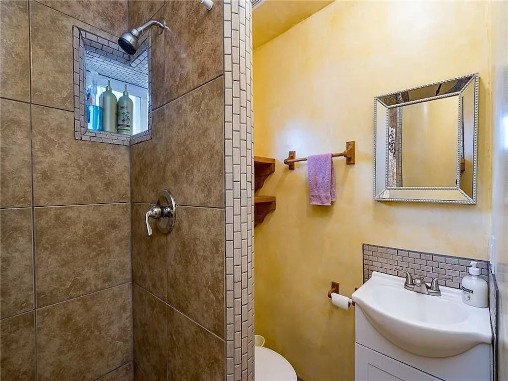 Casa Dulce, 3 Bedrooms, Walk to Town, Pet Friendly, Sleeps 6