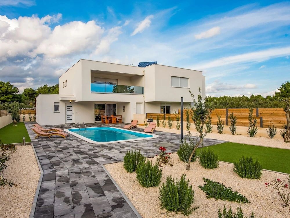 Dreamy Villa in Vodice With Private Swimming Pool