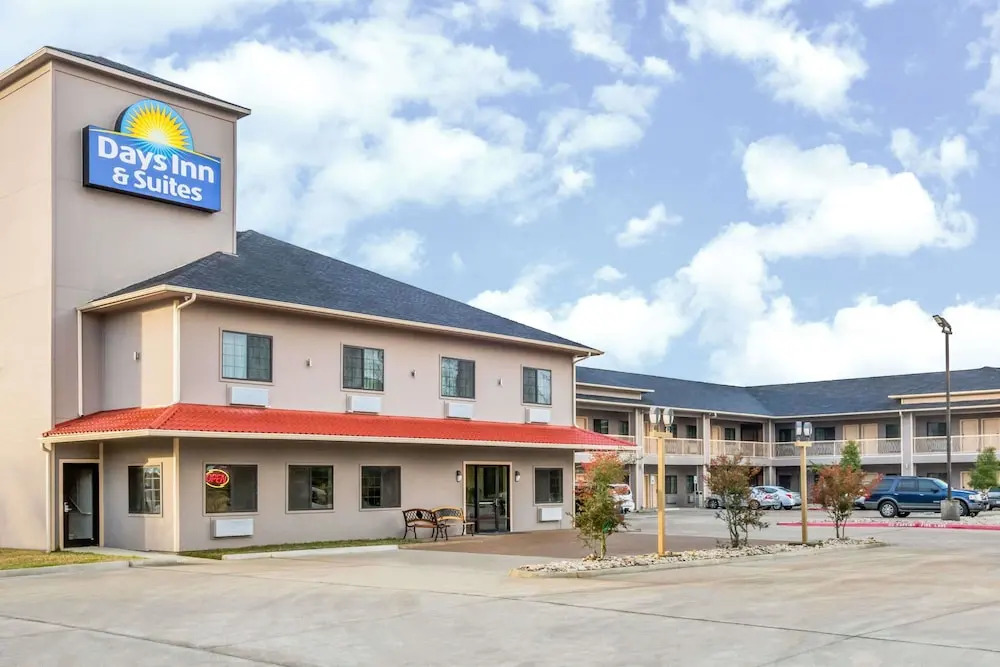 Days Inn & Suites Madisonville